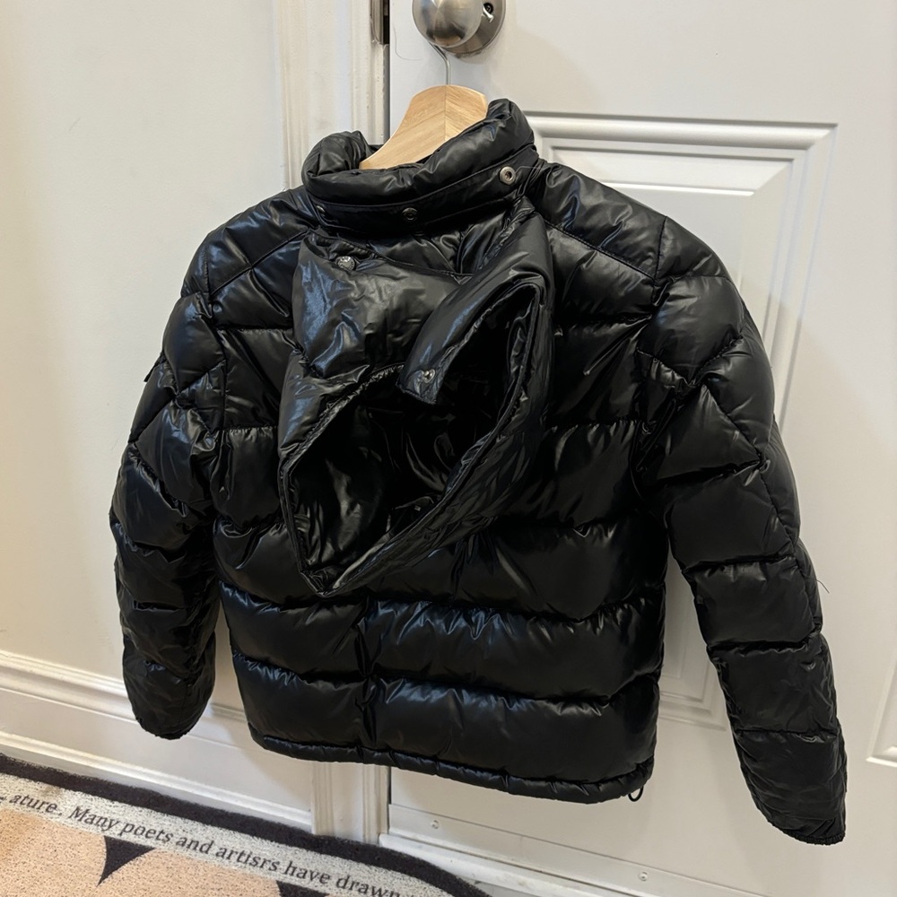 Moncler Down Jacket - Picture 3 of 8